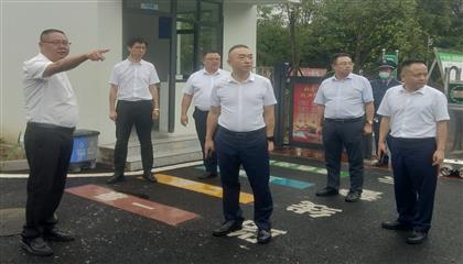 遂寧興業(yè)集團召開“問題大排查、作風(fēng)大整治、工作大提升”專項行動現(xiàn)場推進會